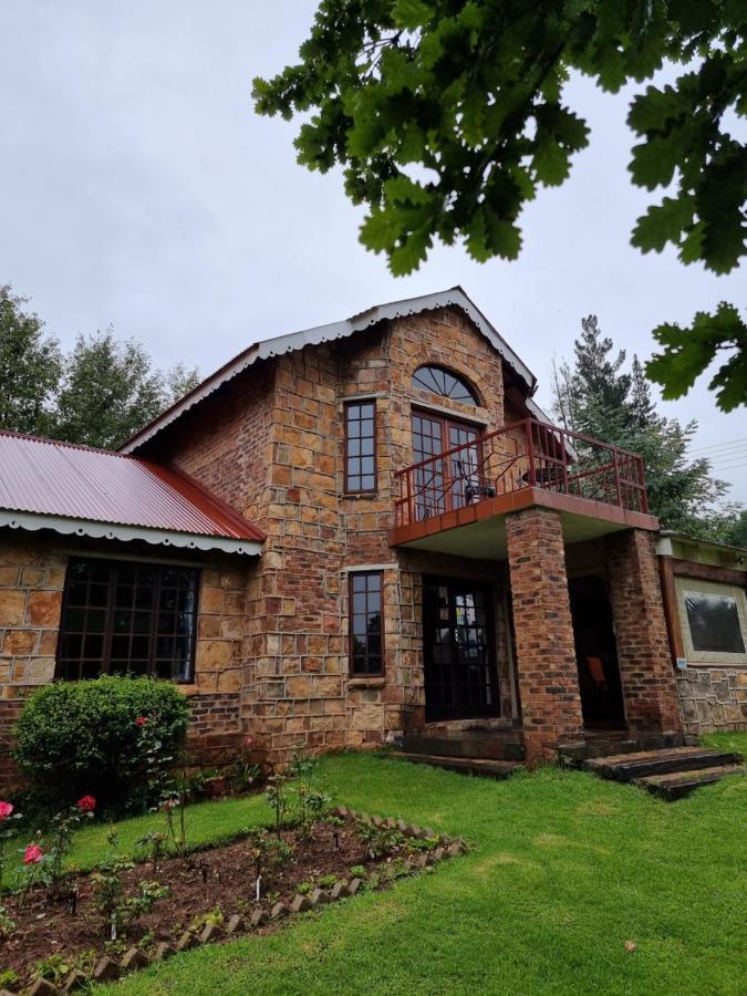 Alm-Ue Villa Dullstroom Buitenkant foto