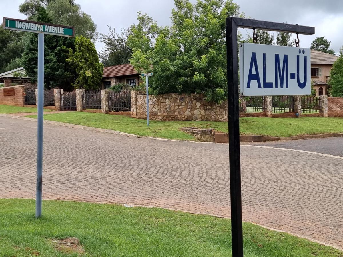 Alm-Ue Villa Dullstroom Buitenkant foto