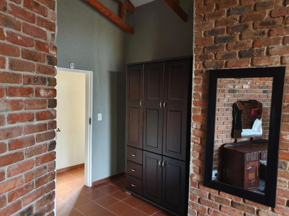 Alm-Ue Villa Dullstroom Buitenkant foto