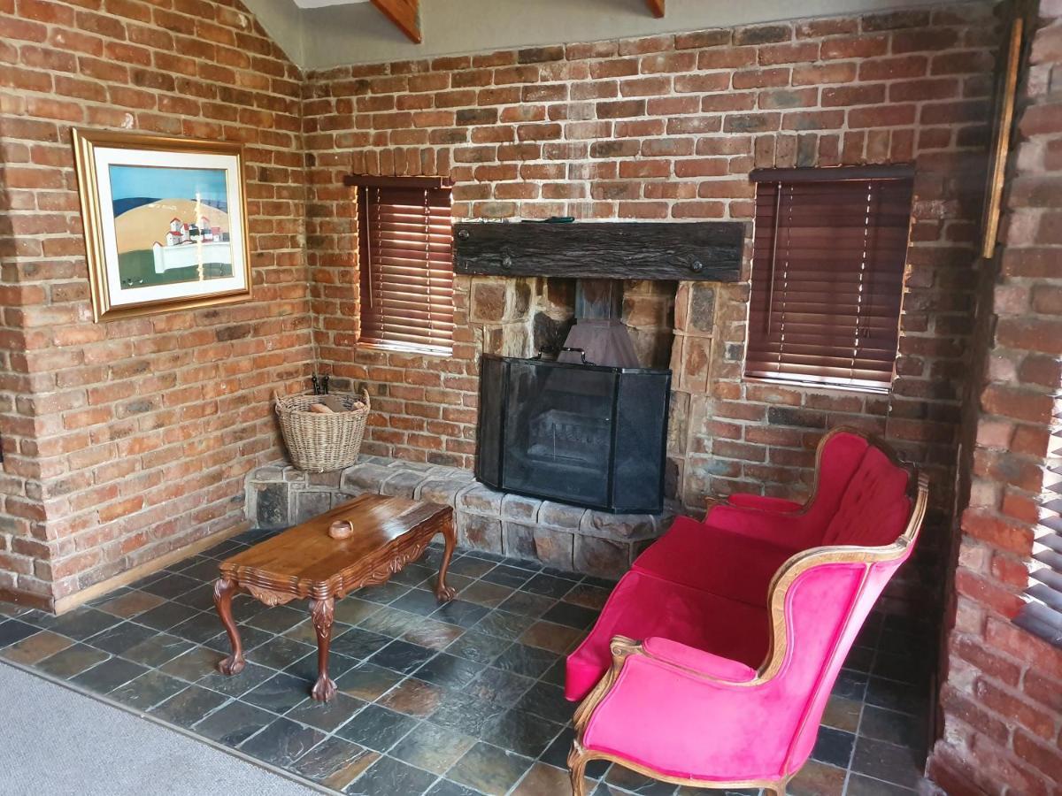 Alm-Ue Villa Dullstroom Buitenkant foto