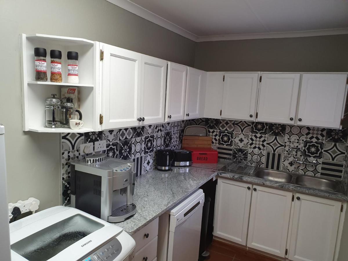 Alm-Ue Villa Dullstroom Buitenkant foto