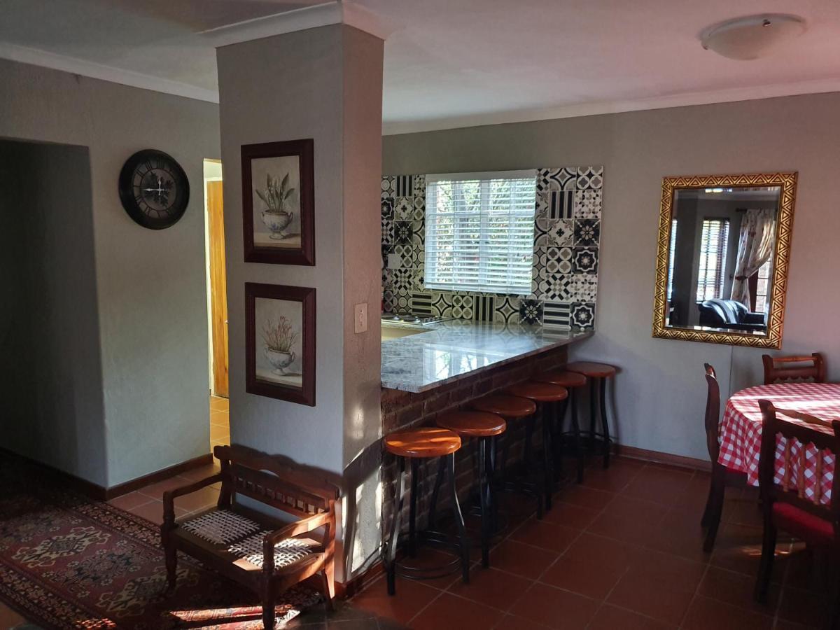 Alm-Ue Villa Dullstroom Buitenkant foto