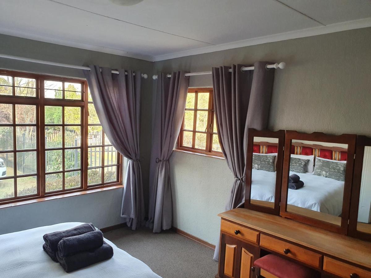 Alm-Ue Villa Dullstroom Buitenkant foto